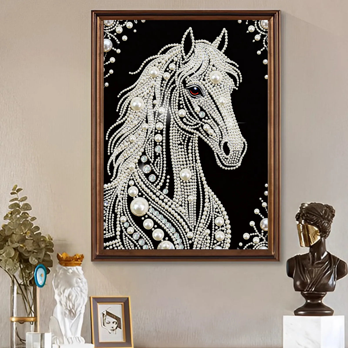 Horse Premium 5D Diamond Painting Kit Black & White Pearls painting Sparkling Special Shaped Diamond painting