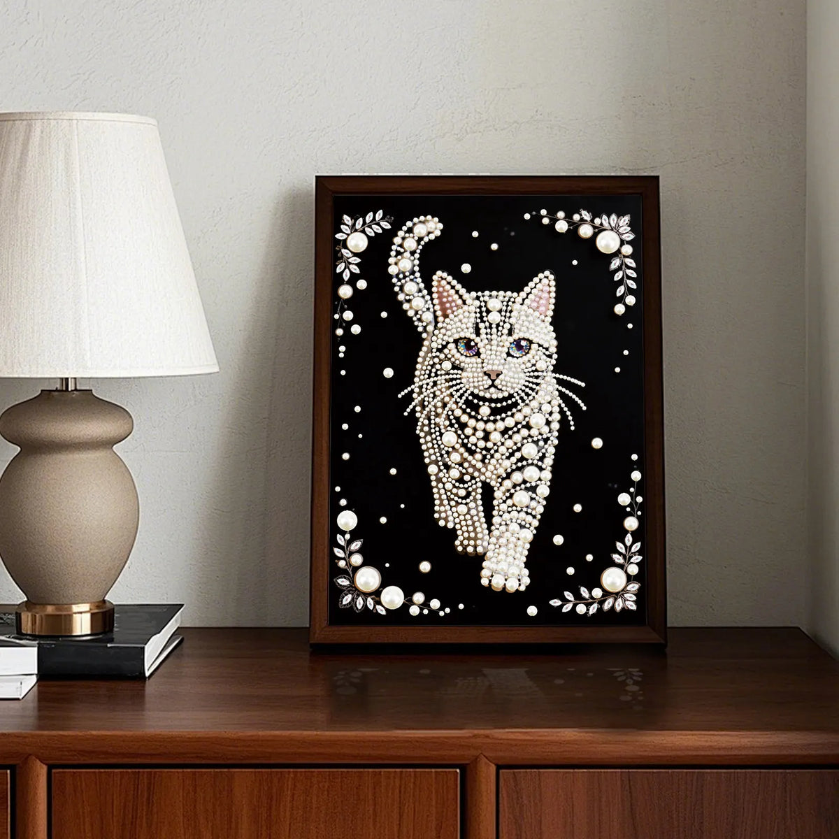 Cat Premium 5D Diamond Painting Kit Black & White Pearls painting Sparkling Special Shaped Diamond painting